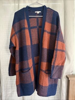 American Eagle Outfitters Open-Front Plaid Cardigan in Navy and Rust